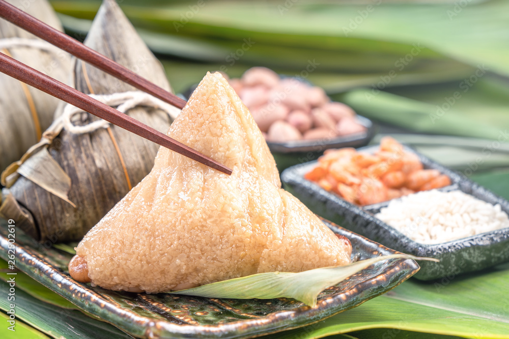 特写，复制空间，端午节著名亚洲美食，蒸米饭dumpli