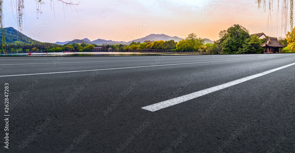 道路的自然景观和景观景观……