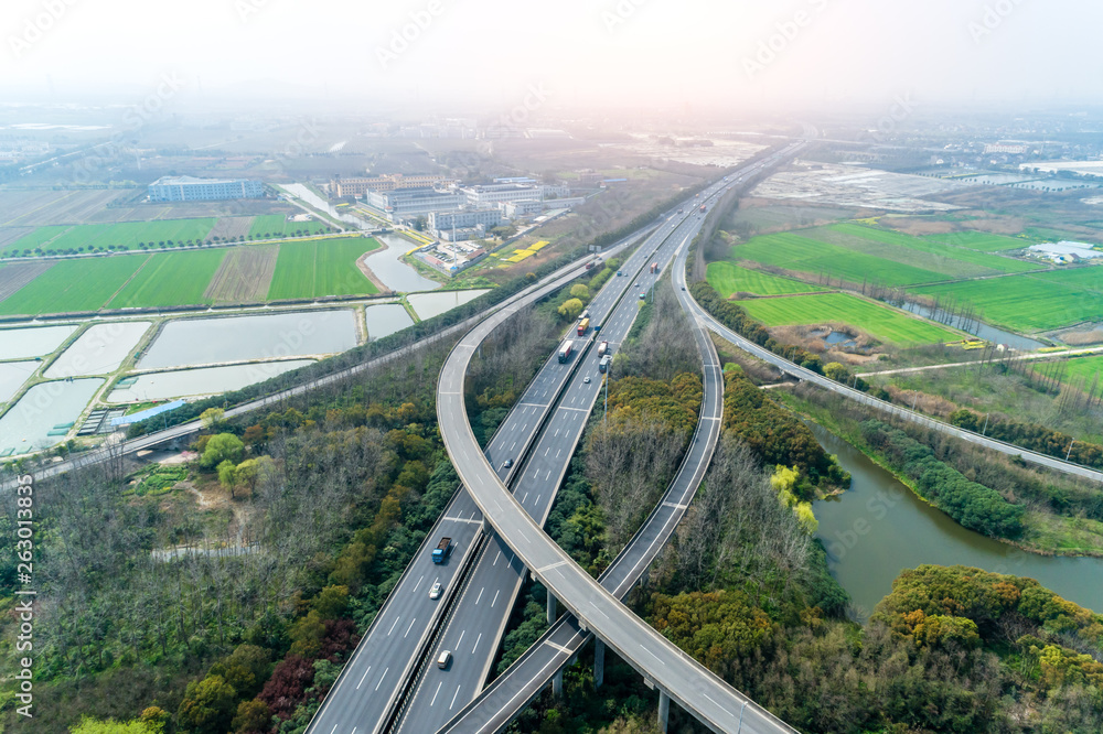 上海市高速公路和立交桥鸟瞰图