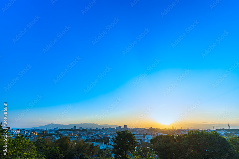 夕暮れの横浜郊外の景色