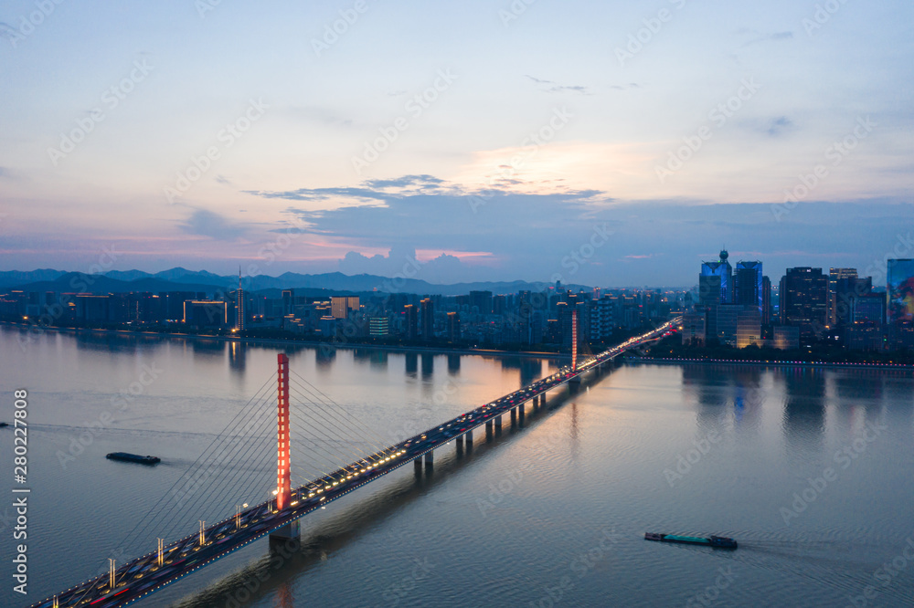 中国杭州城市天际线全景