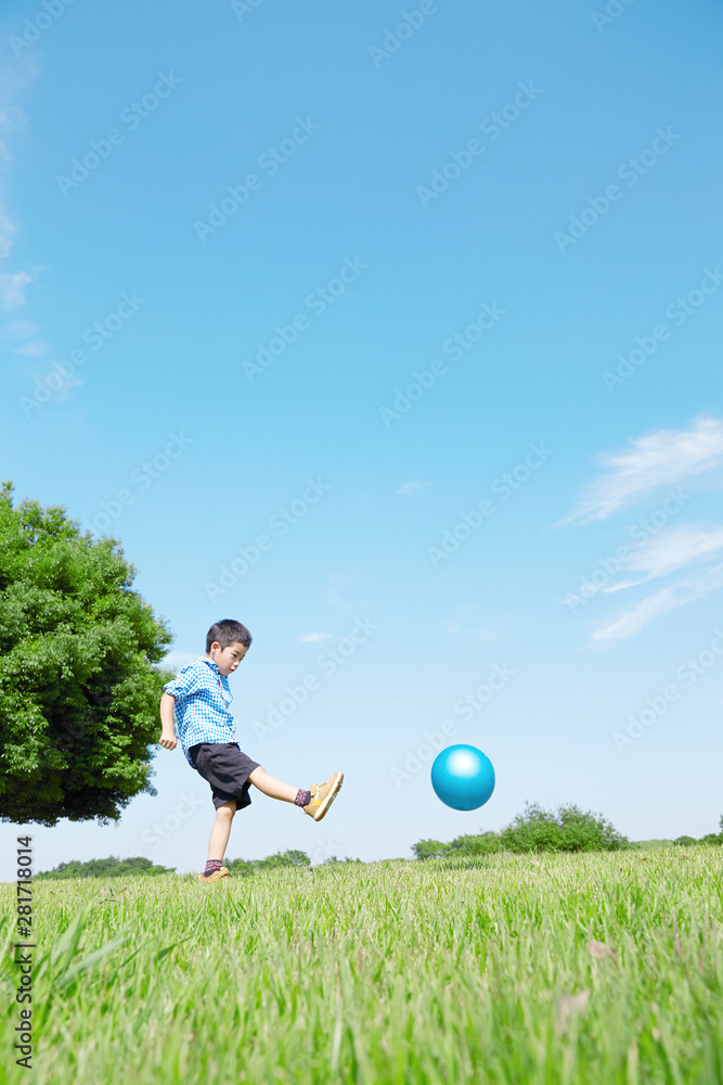 男の子　遊ぶ