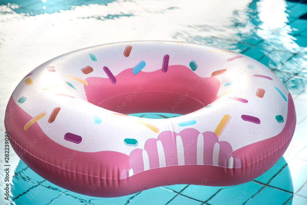 Inflatable accessories for swimming in the pool