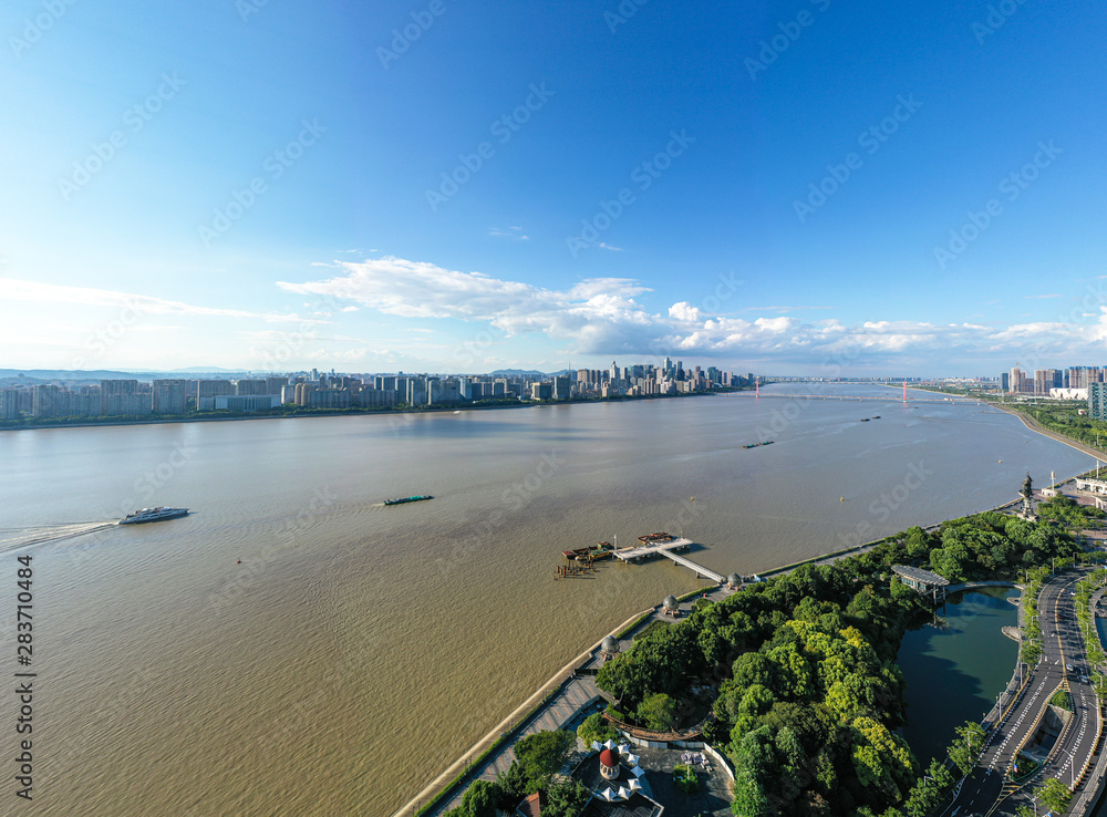 中国杭州全景城市天际线