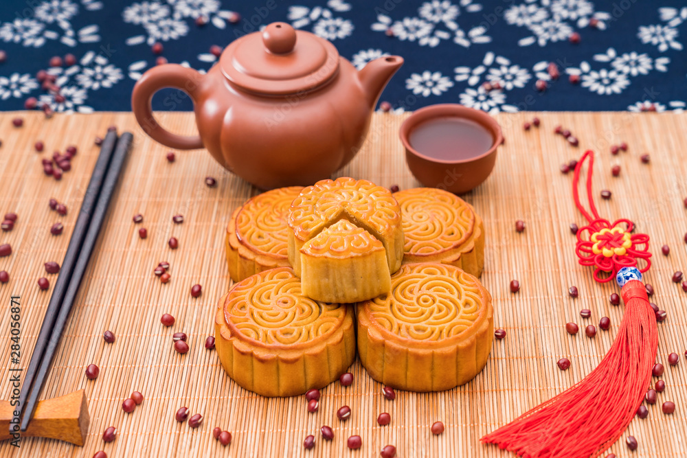 Chinese Mid-Autumn Festival delicious mooncakes