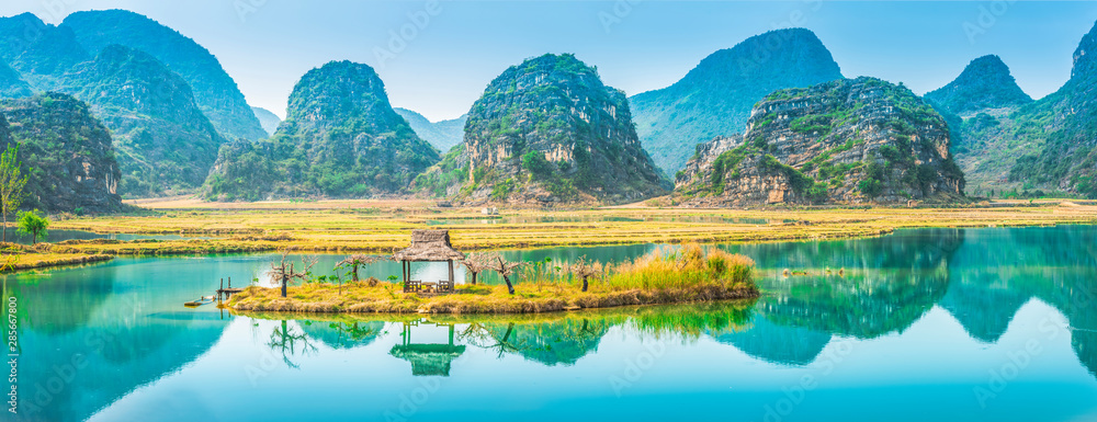 普者黑山水。素有云南桂林之称，位于库东南普者黑风景名胜区