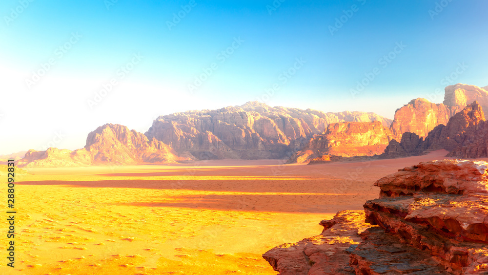 Wadi Rum-晨光下的沙漠