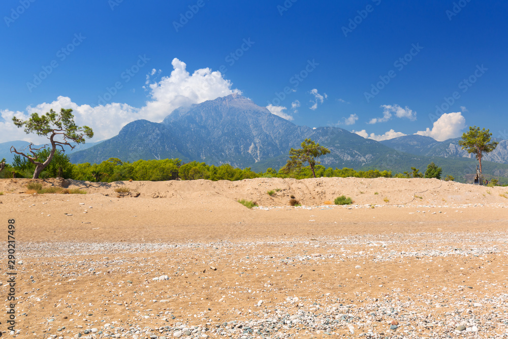 土耳其里维埃拉海岸和Tekirova Tahtali山