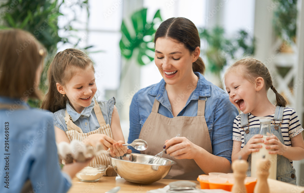 family are preparing bakery together