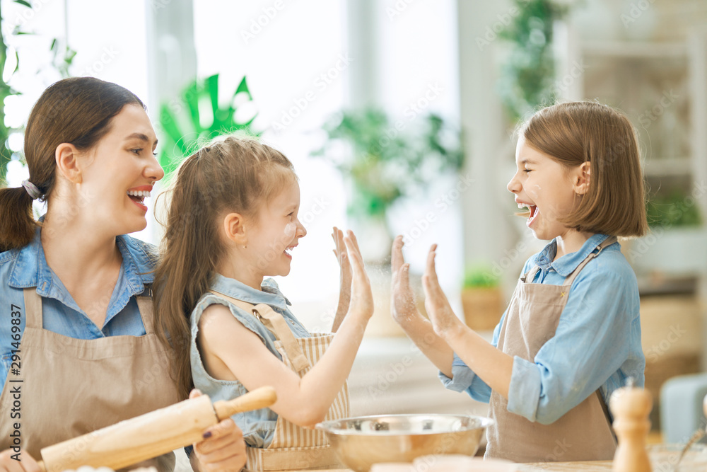 family are preparing bakery together