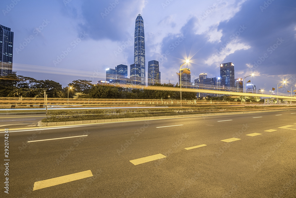 深圳福田CBD大厦与城市道路交通轻轨夜景