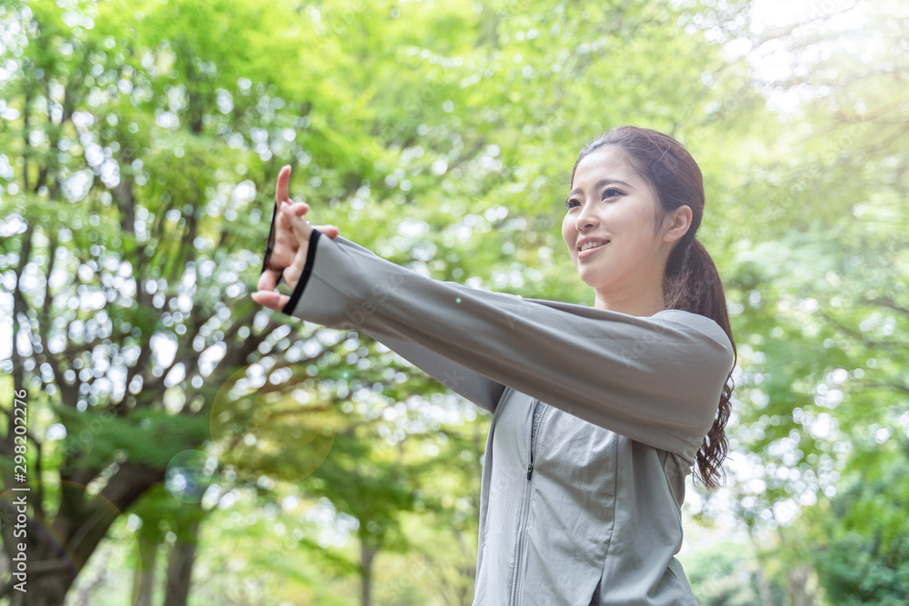 女性　ストレッチ