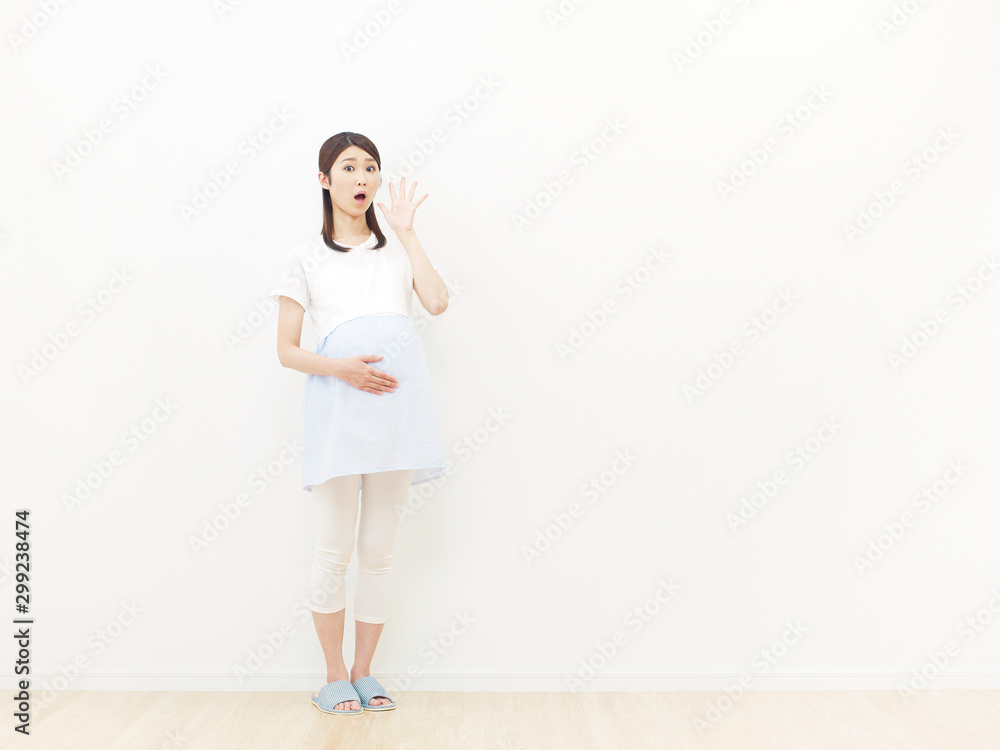 女性　妊婦