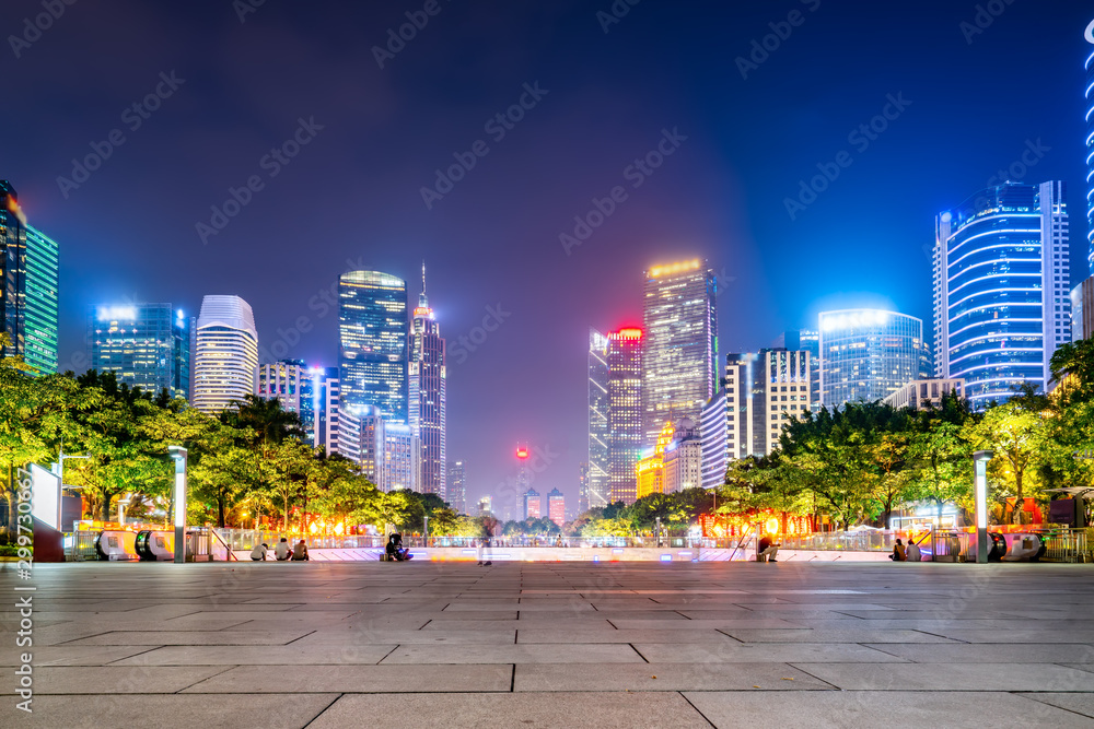 广州城市广场现代建筑夜景……