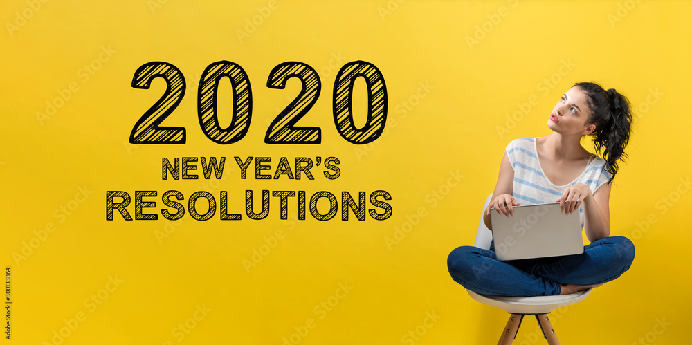 2020年年轻女性使用笔记本电脑的新年决心