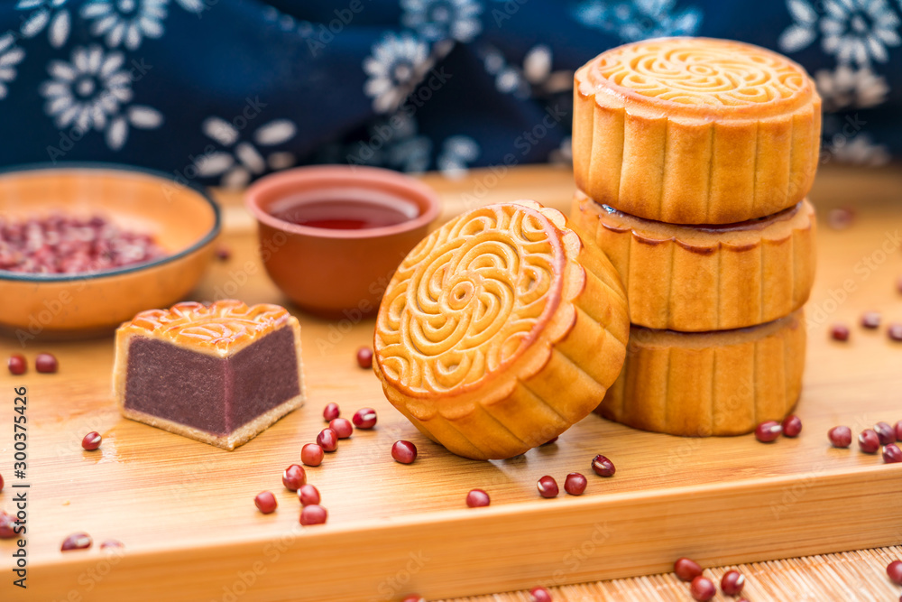 Chinese Mid-Autumn Festival gourmet bean paste moon cakes placed in a tray