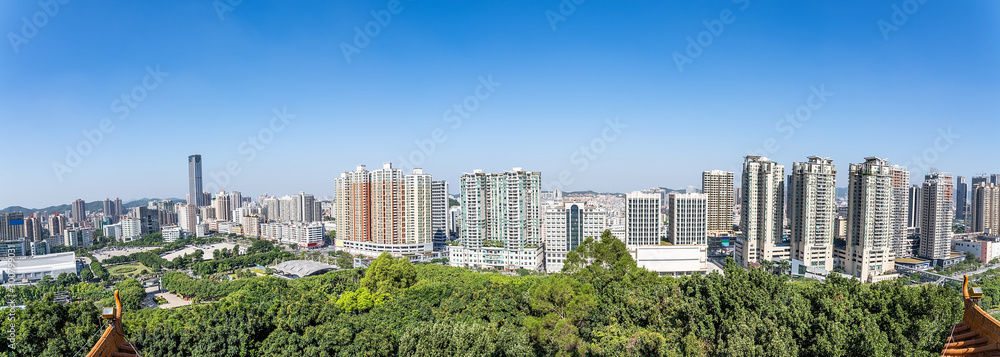 中国广东东莞城市建筑景观全景