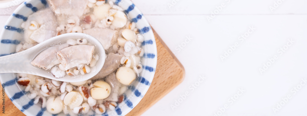 美味四品香草汤，台湾传统香草食品，白窝猪肠