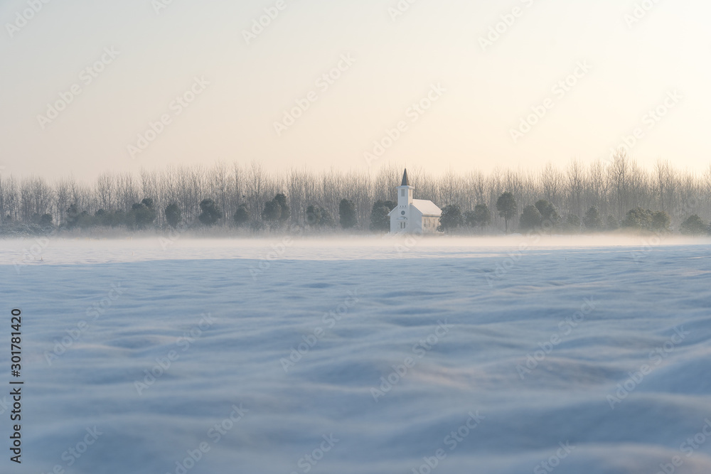 雪地里的教堂