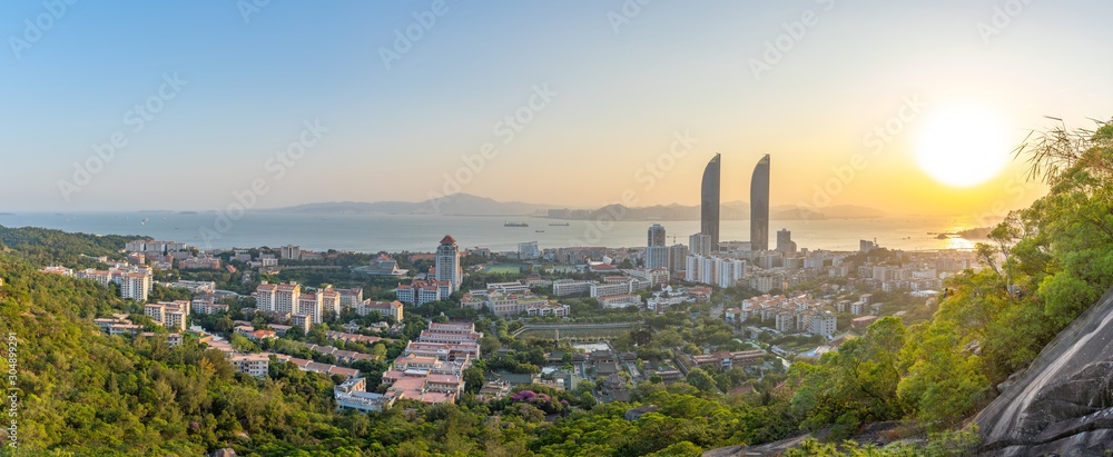 厦门康拉德全景，双子塔/海峡中的厦门世贸大厦，包括康拉德