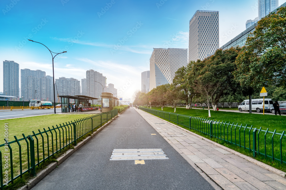 杭州金融区道路与现代建筑办公楼