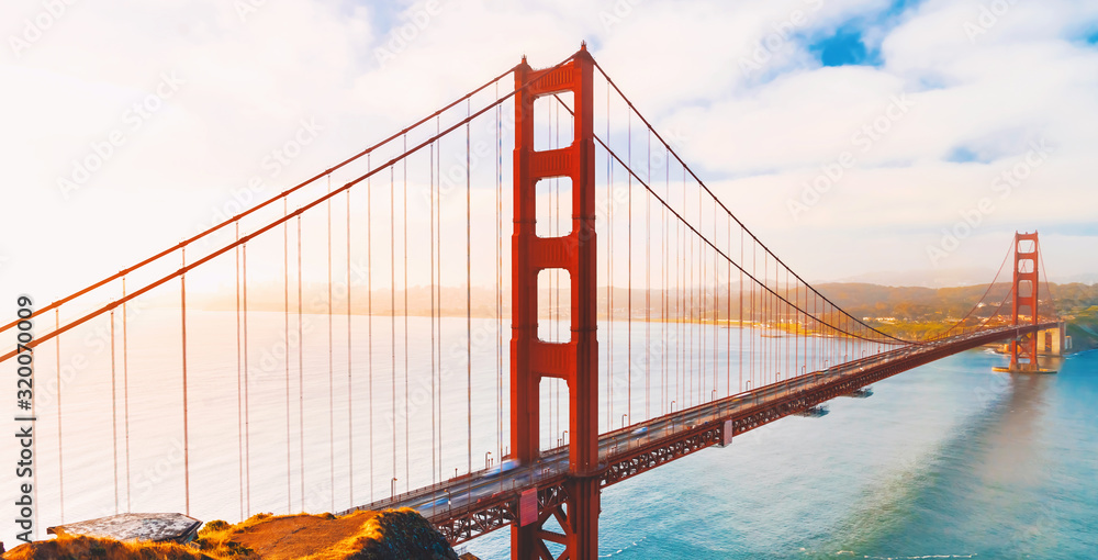 San Franciscos Golden Gate Bridge from Marin County