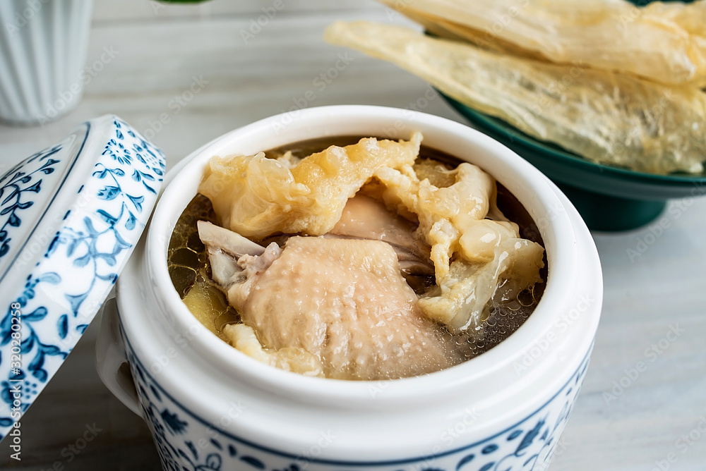 Chinese health tonic soup, Maw stew chicken soup