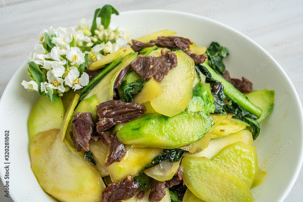 Chinese regular dish, fried beef with kale