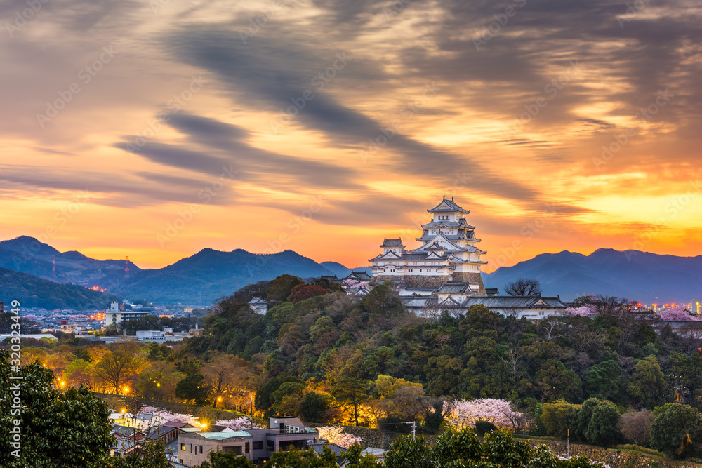 日本姬路黎明景观与城堡。