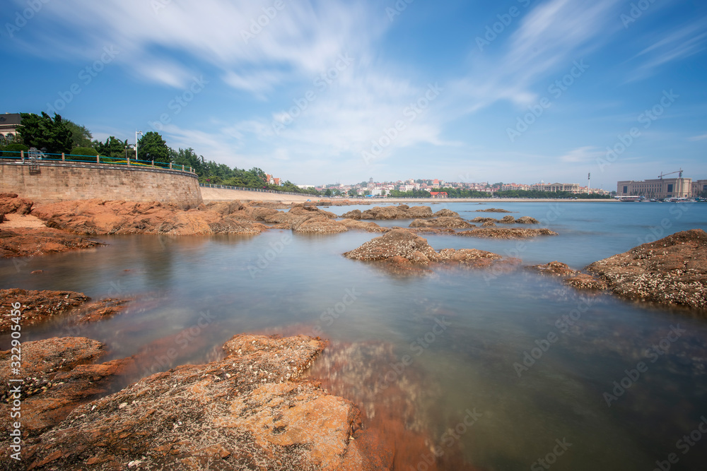 青岛美丽的海岸线和建筑景观……