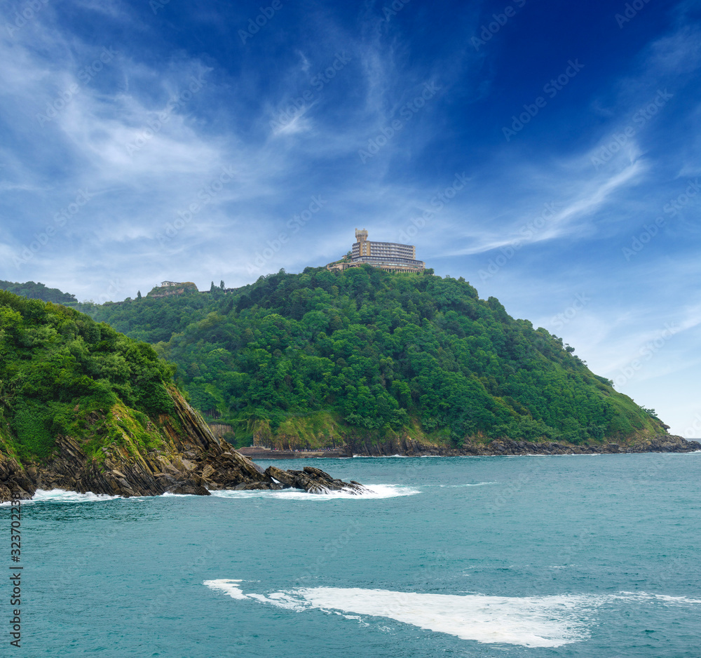 View of the island of Santa Clara .