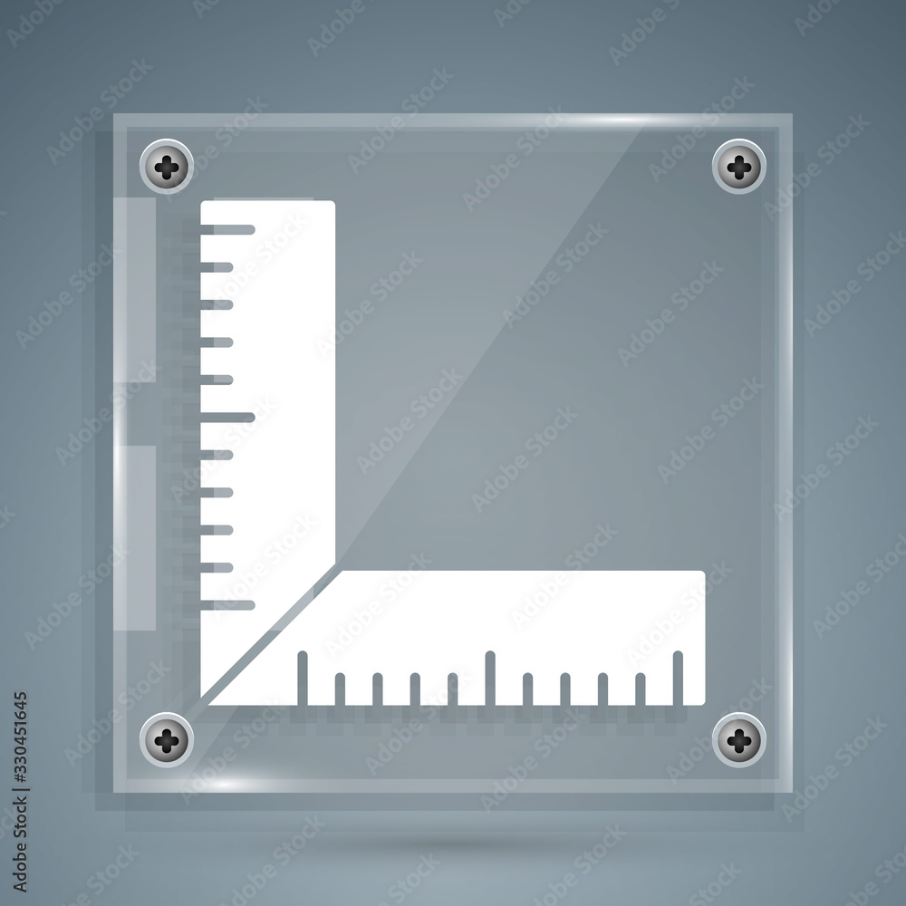 白色角尺图标隔离在灰色背景上。Setsquare，角尺，木工，测量ut
