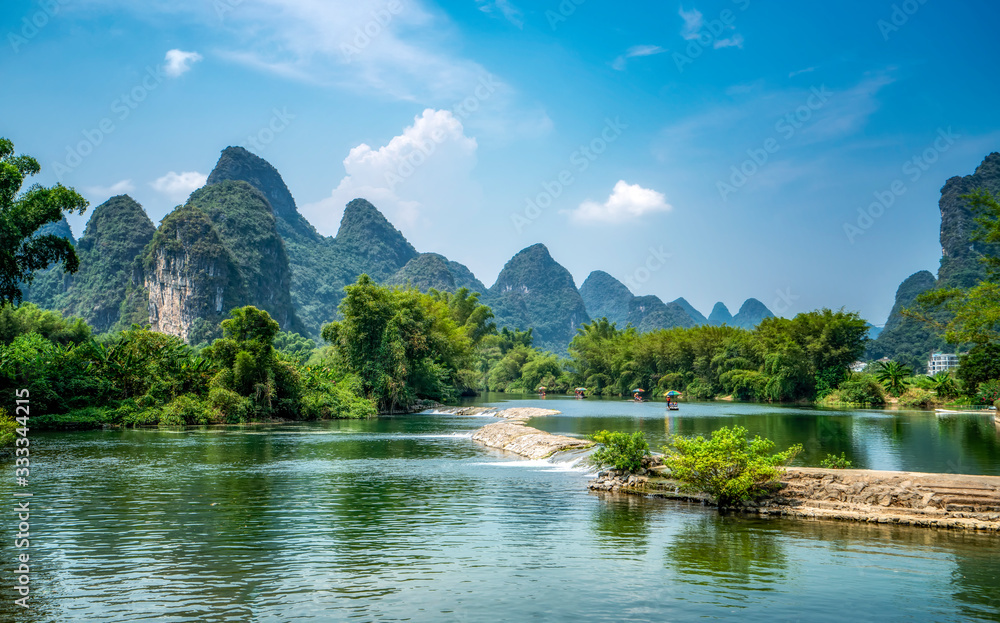 Landscape of the Yulong River in Yangshuo, Guilin..