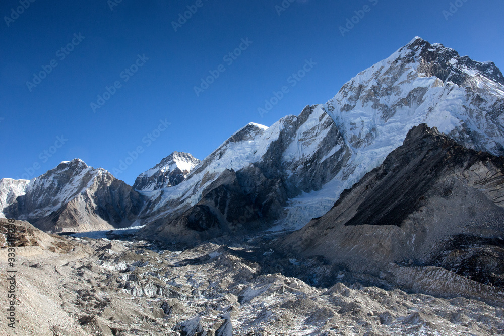 冬天的大山