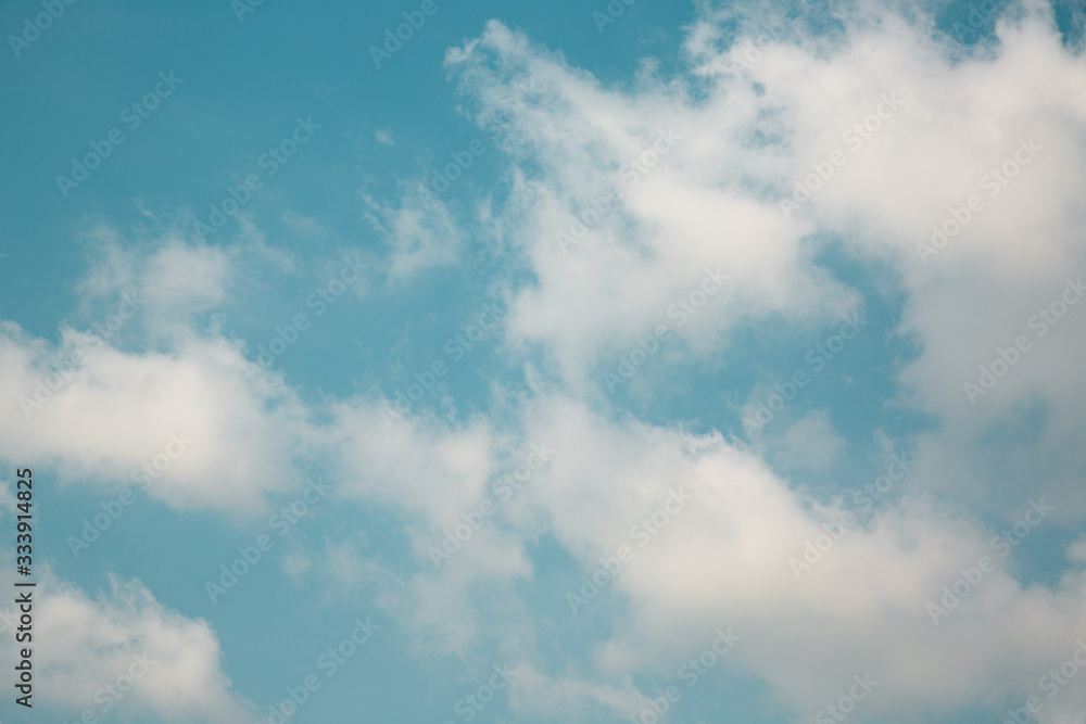 自然天空美丽的蓝白纹理背景