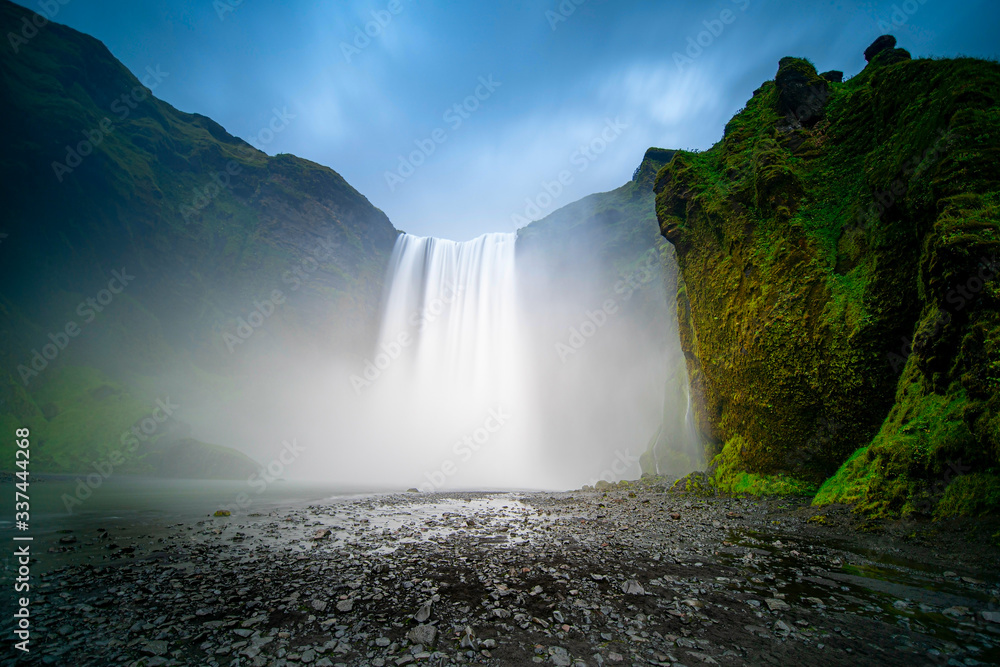 Skogafoss, Katla Geopark, South Coast of Iceland.  Skógafoss  Wasserfall in Island