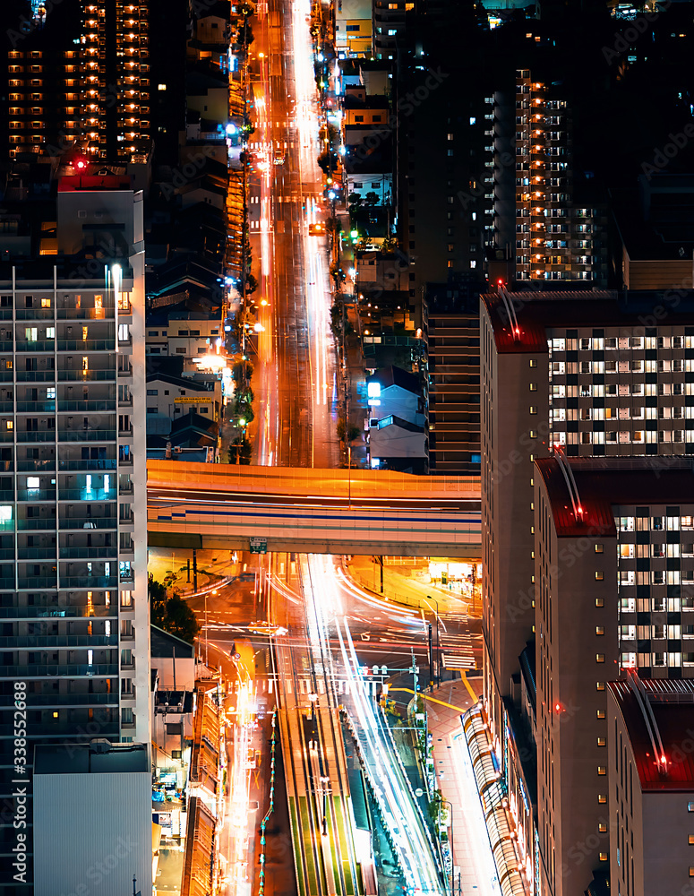 夜间大阪十字路口鸟瞰图