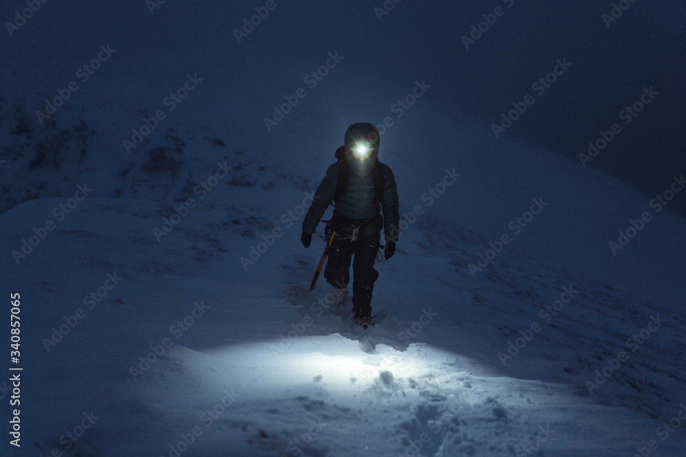 Night time hike in the snow