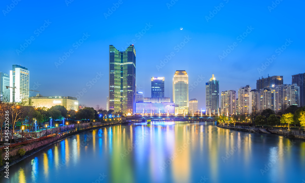 杭州运河建筑夜景……