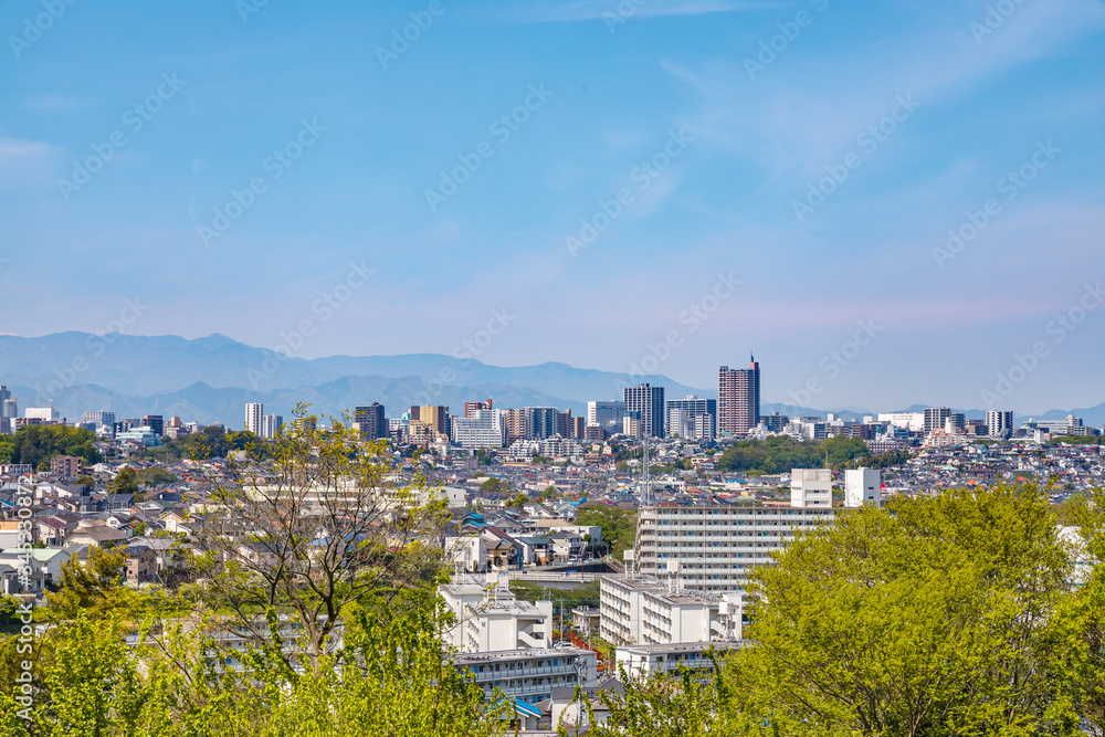 高台から見る郊外の街.東京都の町田市