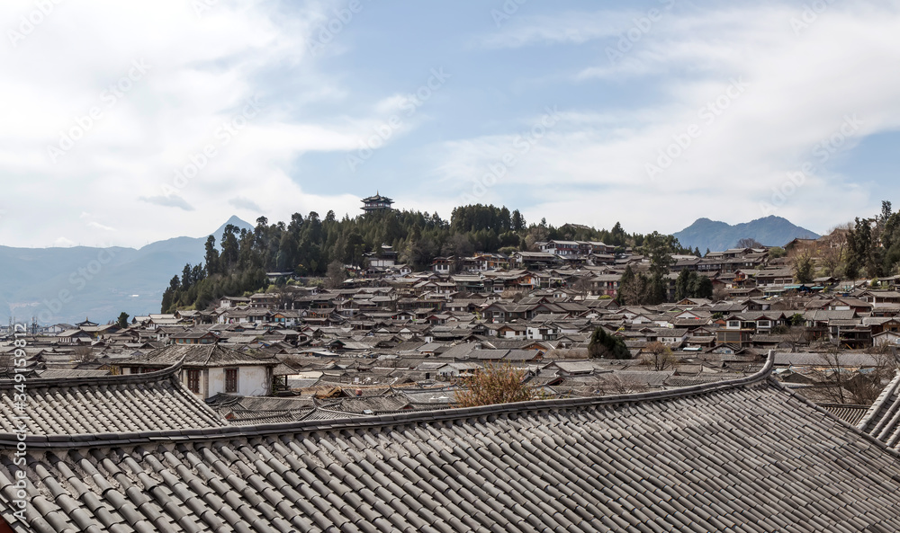 丽江古城老房子全景