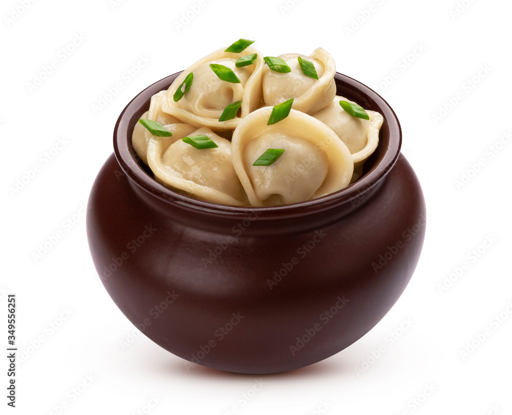 肉馅饺子，白底锅中的pelmeni