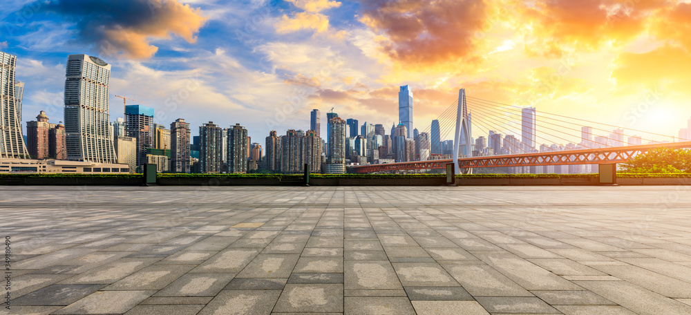 日落时的重庆城市天际线和建筑，中国。