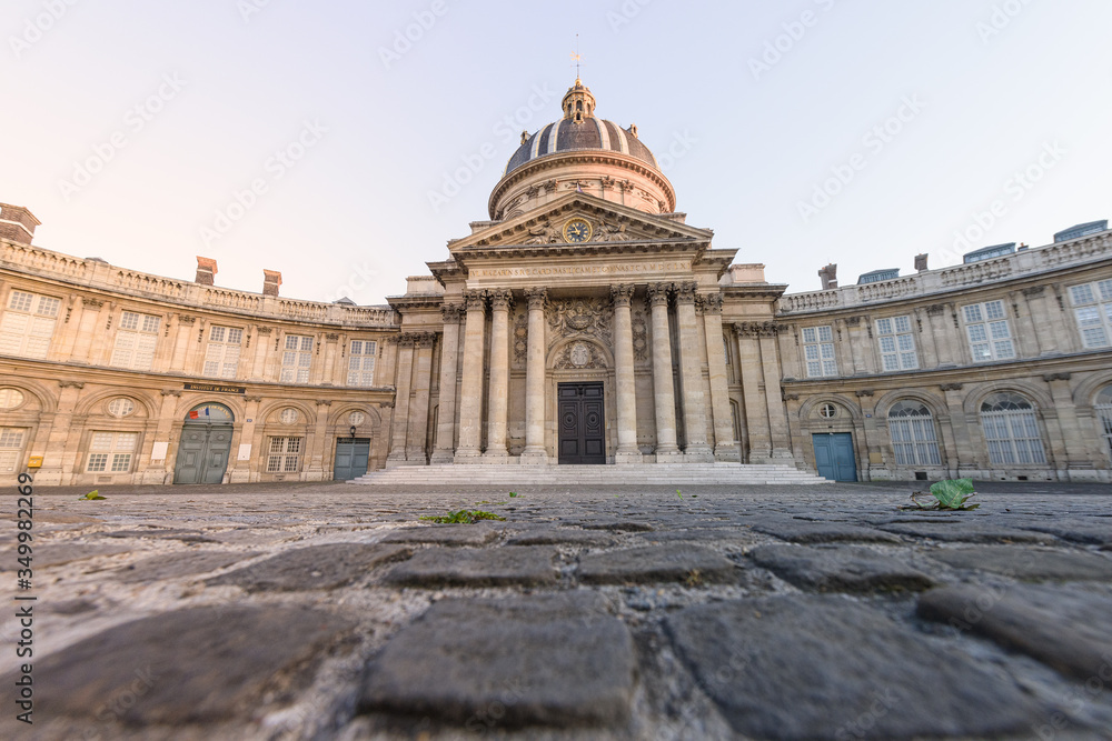 Institut de France and biblioteque Mazarine place de linstitut