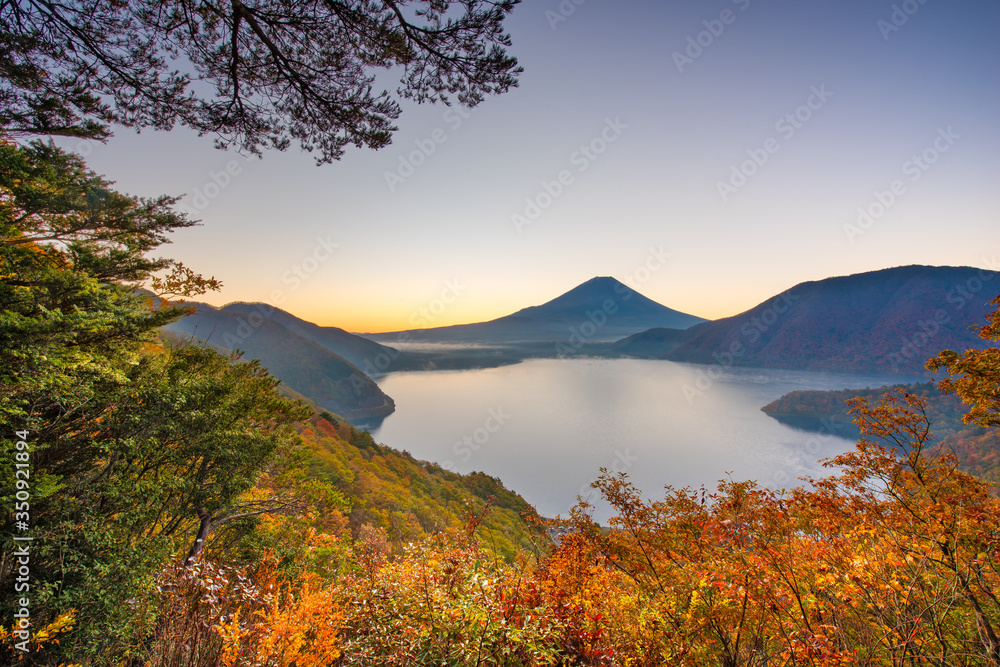 富士山，日本Motosu湖