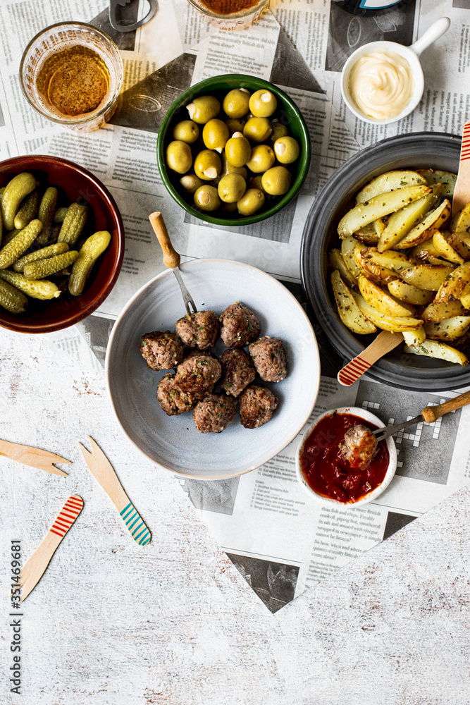 Homemade tapas with beers