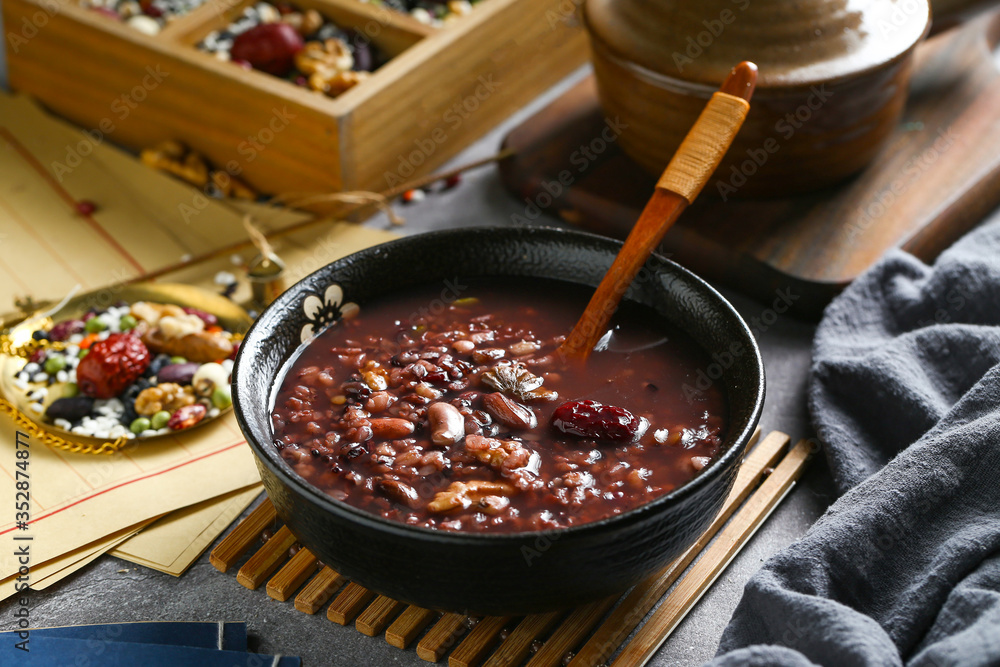 eight treasure porridge in bowl 