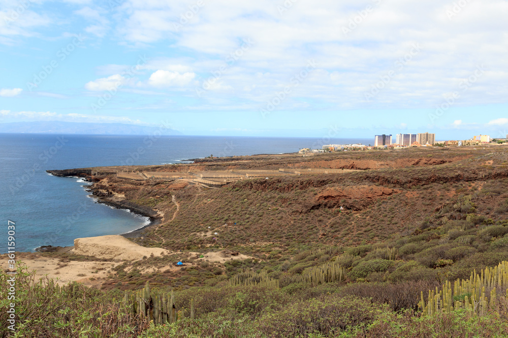 西班牙特内里费岛加那利岛圣地亚哥海滩悬崖海岸线