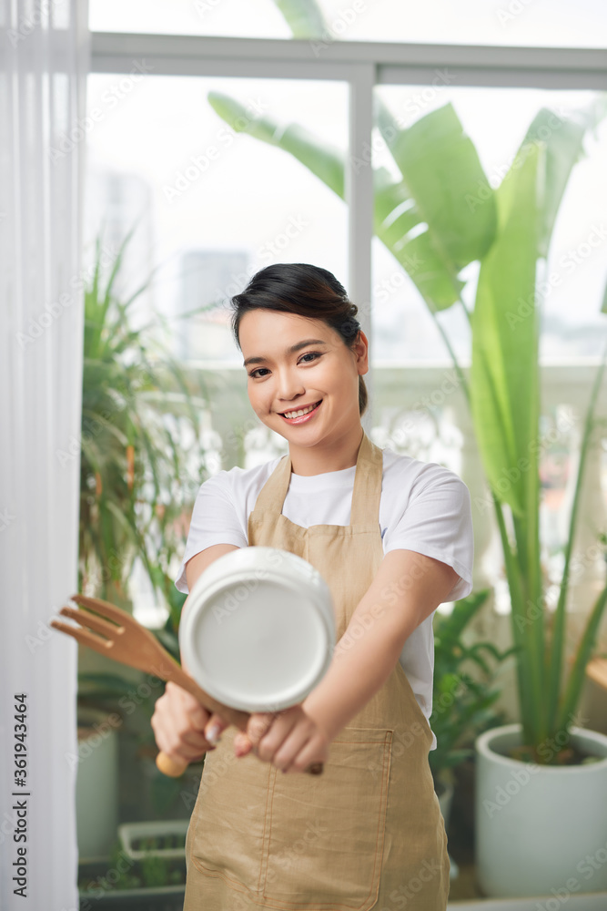 幸福主妇端锅，管家女佣服务理念