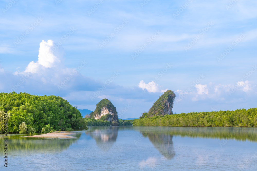 Khao Khanab Nam山和河，甲米市地标，泰国-时间流逝